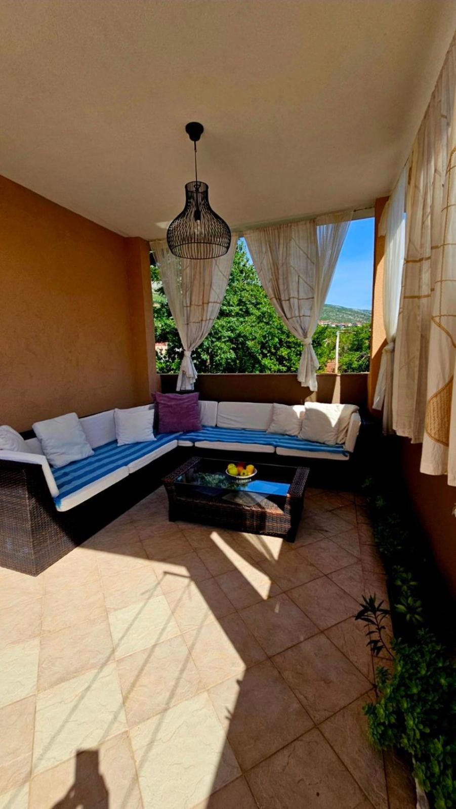 Lovely House With Swimming Pool Мостар Екстер'єр фото